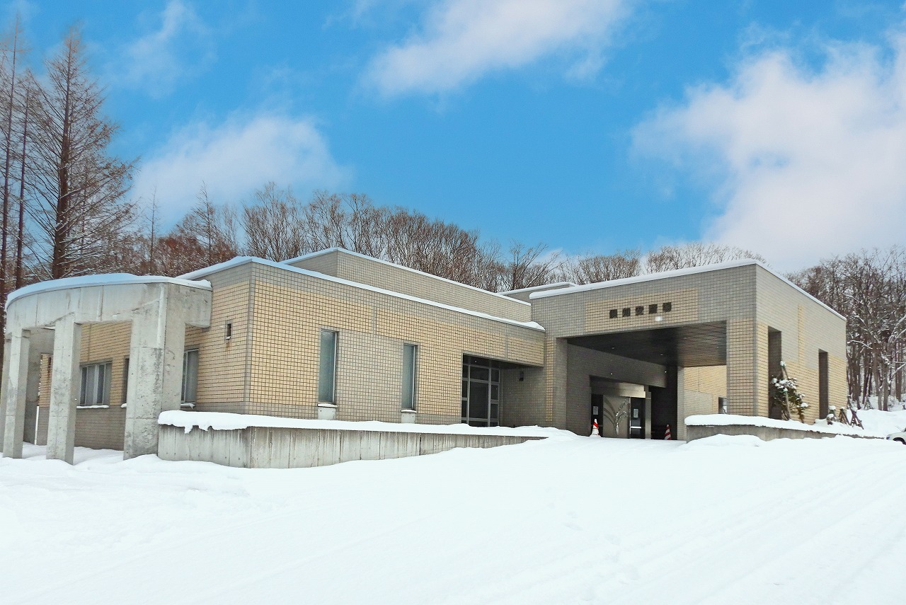 倶知安斎場