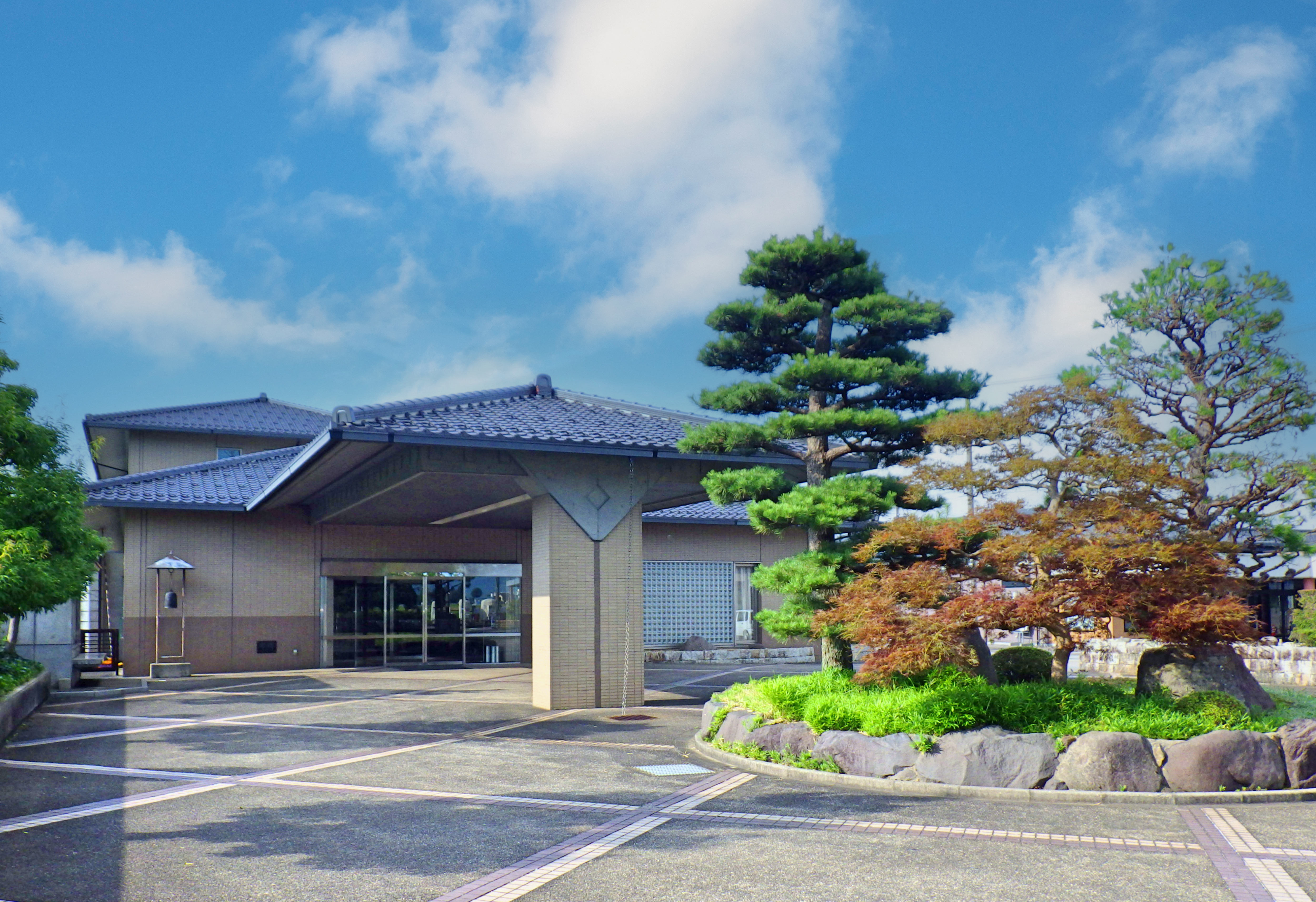 福野斎場 「紫苑」