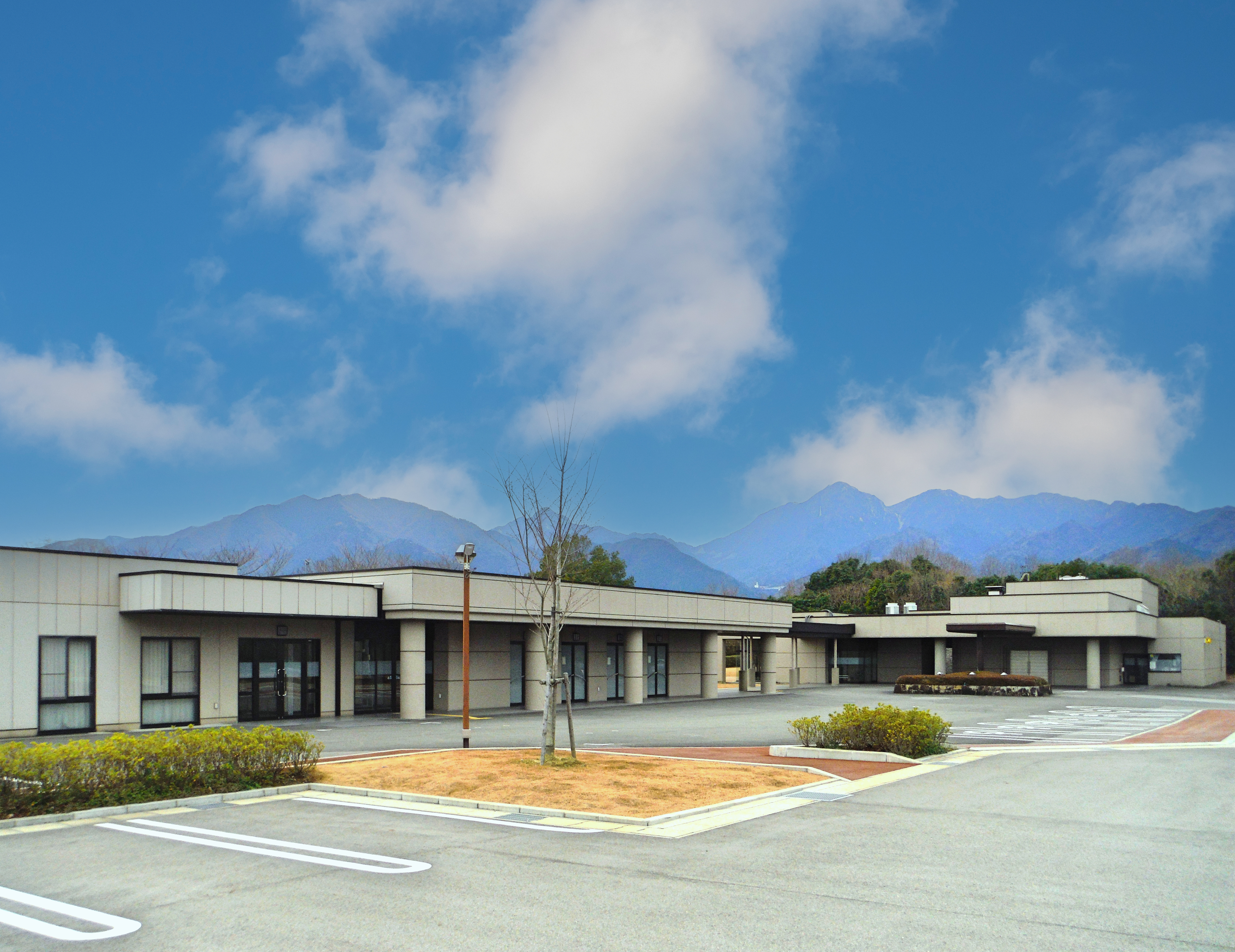 菰野町斎場